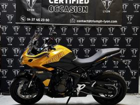 TRIUMPH TIGER 800